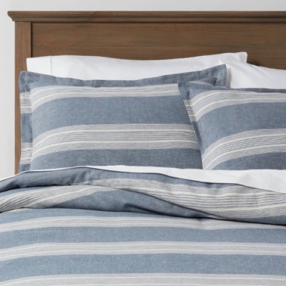 Queen Chambray Yarn Dye Stripe Duvet & Sham Set Blue- Threshold